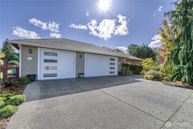 $799,000 | 9705 346th Street South, Roy, WA 98580