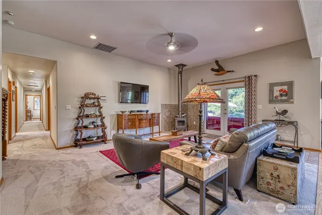 $799,000 | 9705 346th Street South, Roy, WA 98580