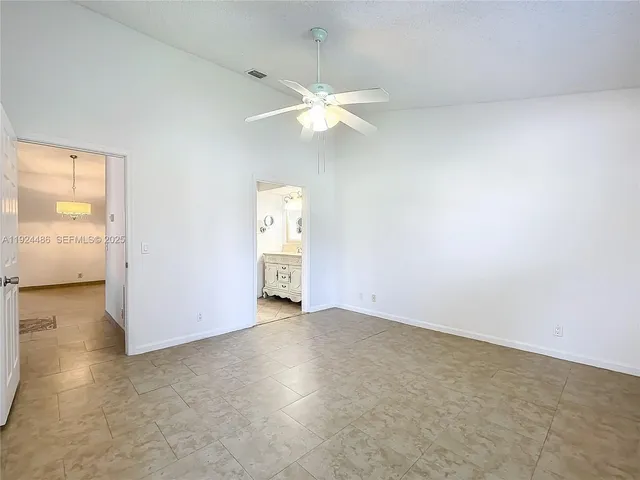 $2,399 | 20 VĆa De Casas Sur, Unit 202, Boynton Beach, FL 33426
