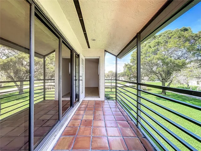 $2,399 | 20 VĆa De Casas Sur, Unit 202, Boynton Beach, FL 33426