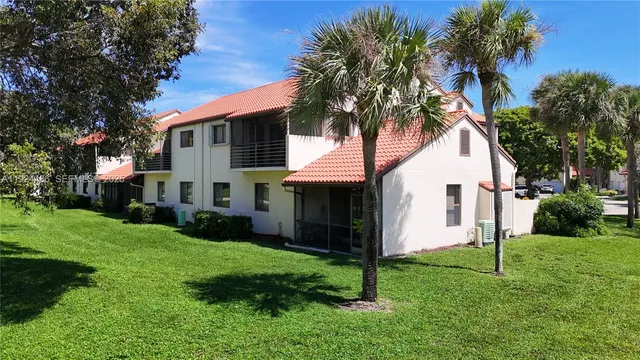 $2,399 | 20 VĆa De Casas Sur, Unit 202, Boynton Beach, FL 33426