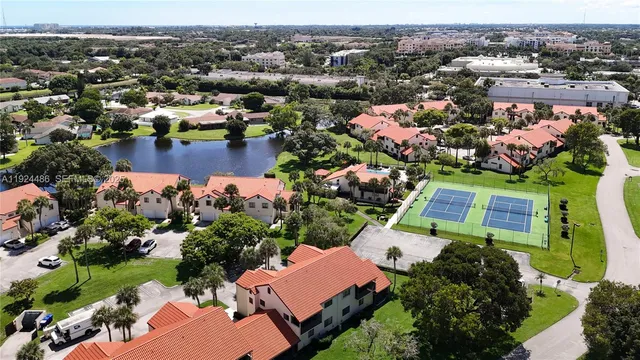 $2,399 | 20 VĆa De Casas Sur, Unit 202, Boynton Beach, FL 33426