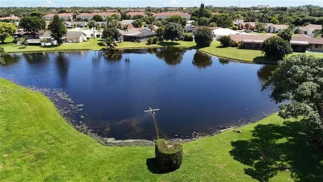 $2,399 | 20 VĆa De Casas Sur, Unit 202, Boynton Beach, FL 33426