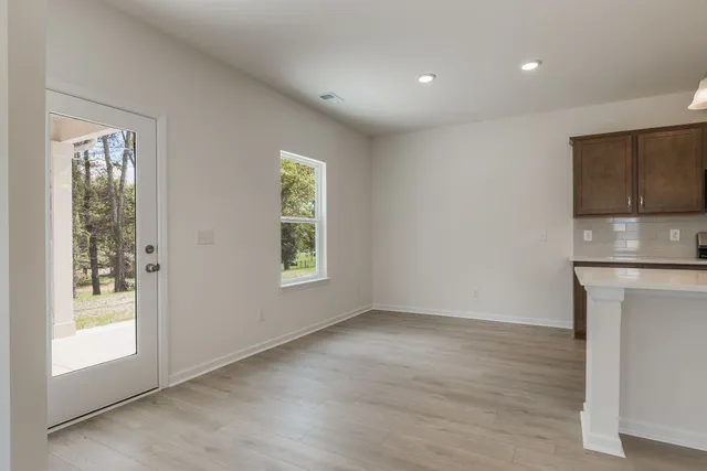 $439,990 | 572 Nightengale Ridge Drive, Columbia, TN 38401