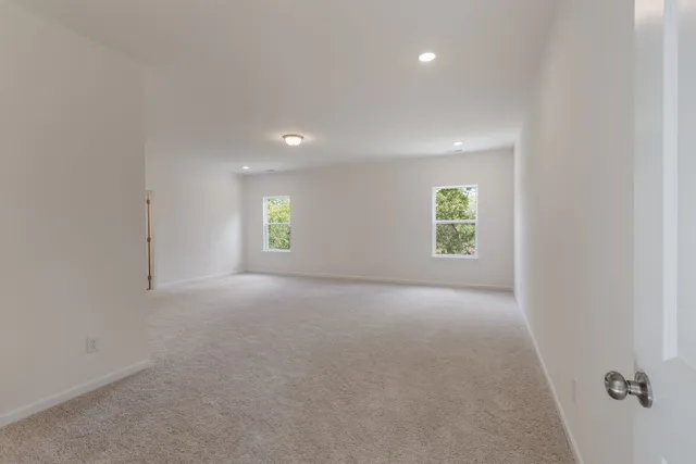 $439,990 | 572 Nightengale Ridge Drive, Columbia, TN 38401