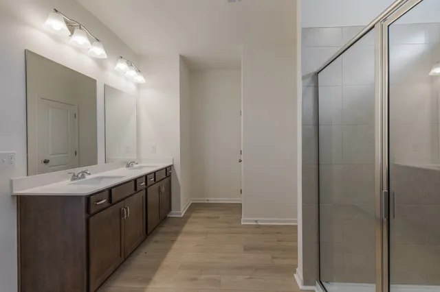 $439,990 | 572 Nightengale Ridge Drive, Columbia, TN 38401