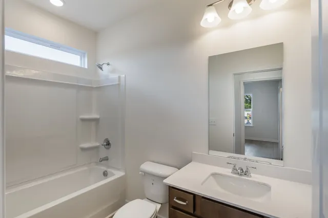 $439,990 | 572 Nightengale Ridge Drive, Columbia, TN 38401