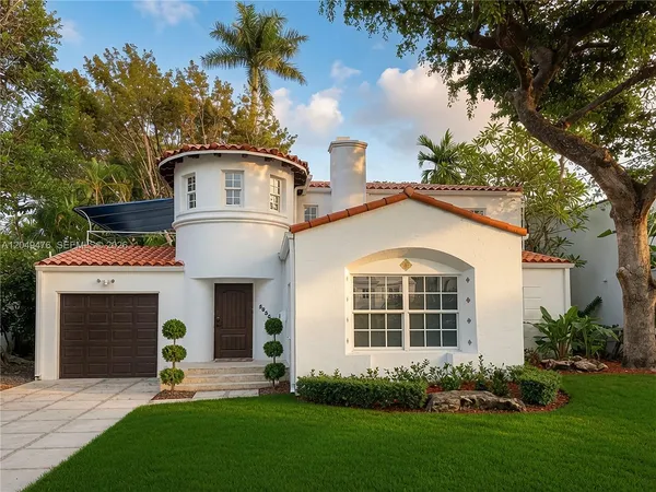 $2,850,000 | 5835 La Gorce Drive, Miami Beach, FL 33140