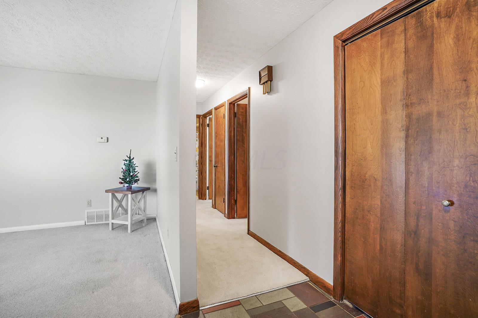7121 Davis Road Hilliard, OH 43026 - Photo 8 of 82 Gallery Image 8
