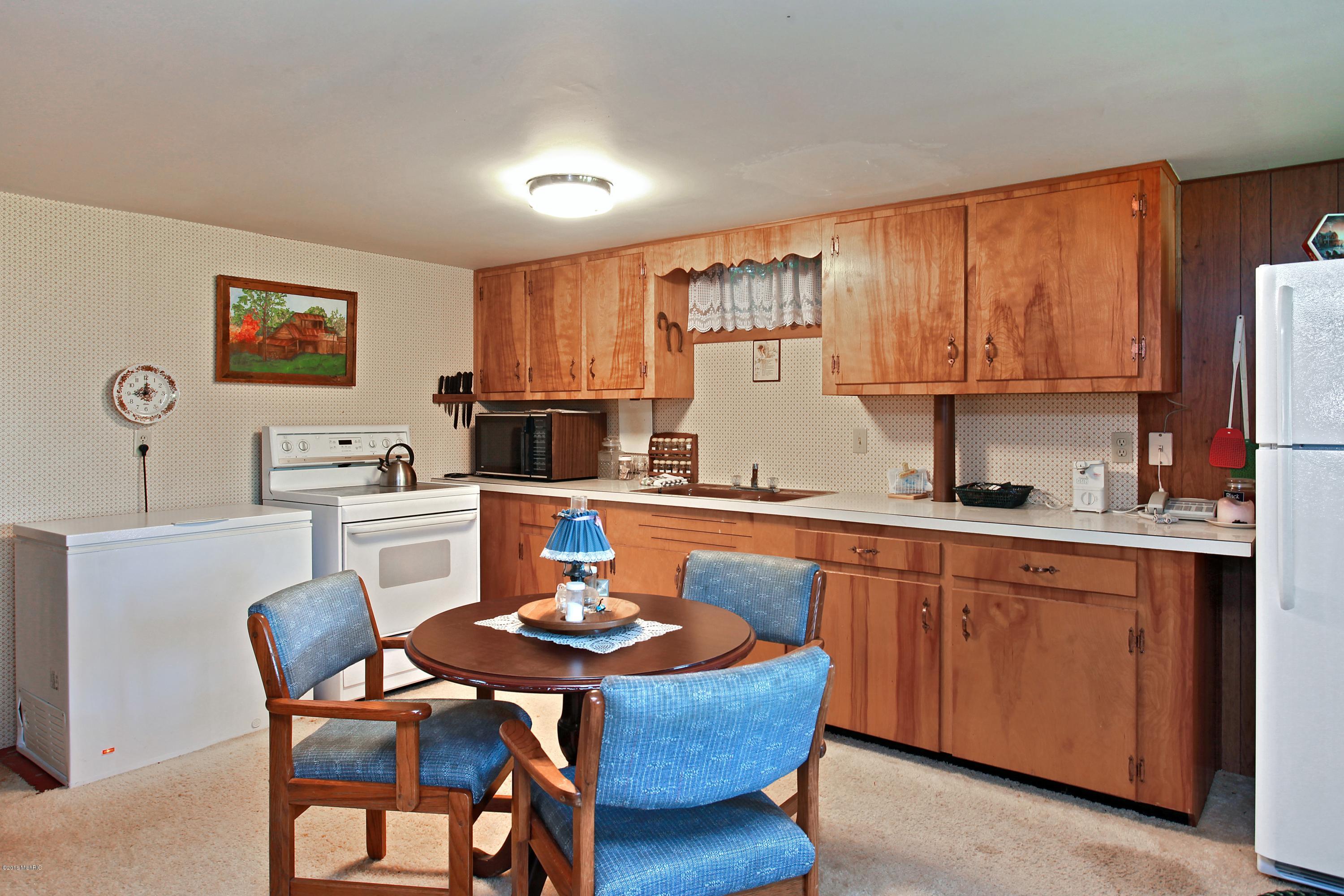 18245 Mt Zion Road Galien, MI 49113 - Photo 9 of 15 04_18245MtZionRoad_177_Kitchen_HiRes