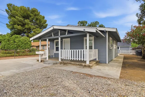 $649,000 | 215 Kelley Street, Modesto, CA 95354