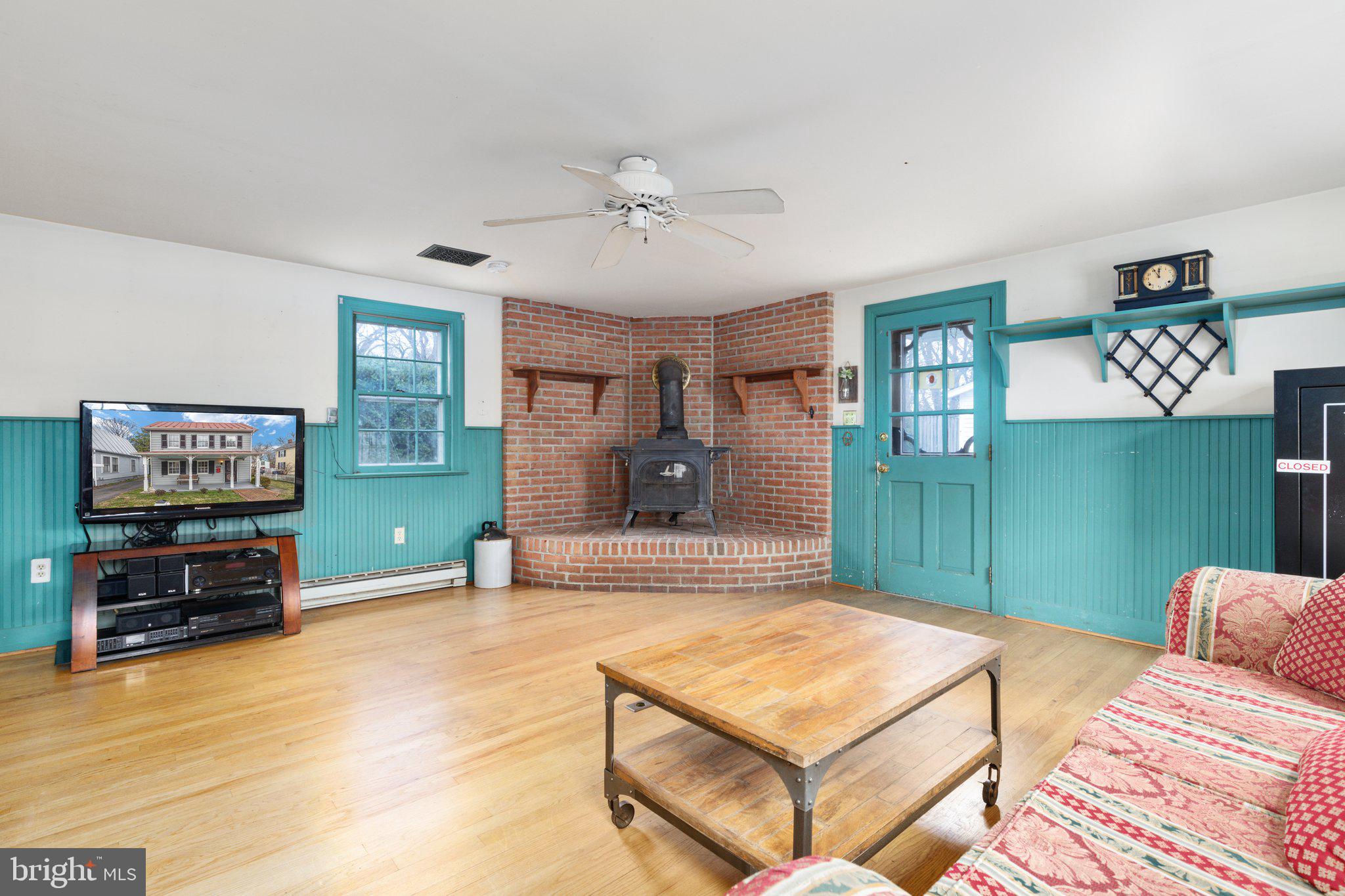 422 South King Street Leesburg, VA 20175 - Photo 14 of 72