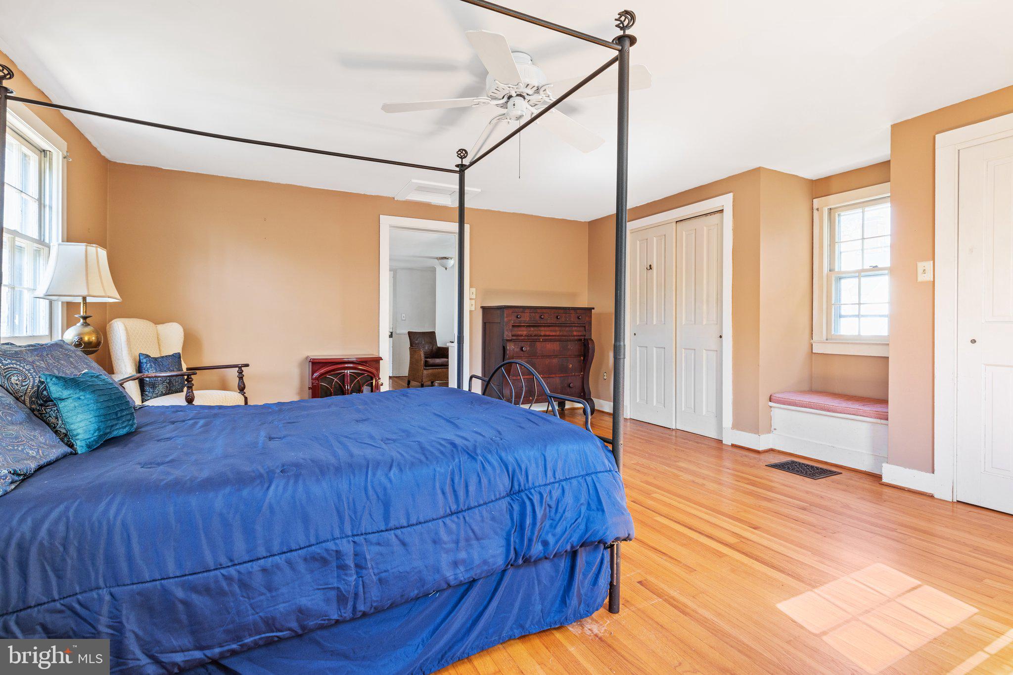 422 South King Street Leesburg, VA 20175 - Photo 24 of 72 Large Primary