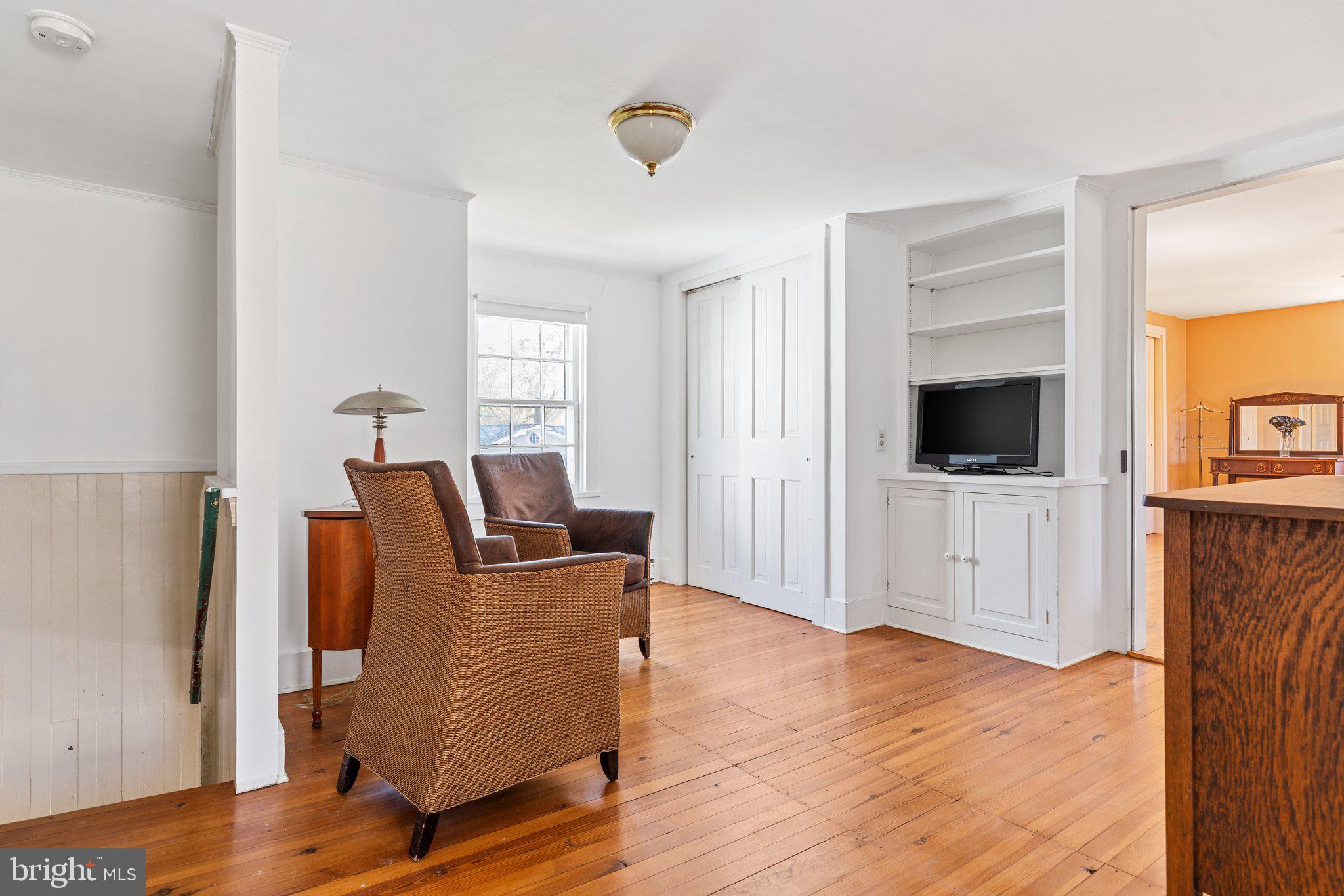 422 South King Street Leesburg, VA 20175 - Photo 26 of 72 Bedroom #4/Sitting Room