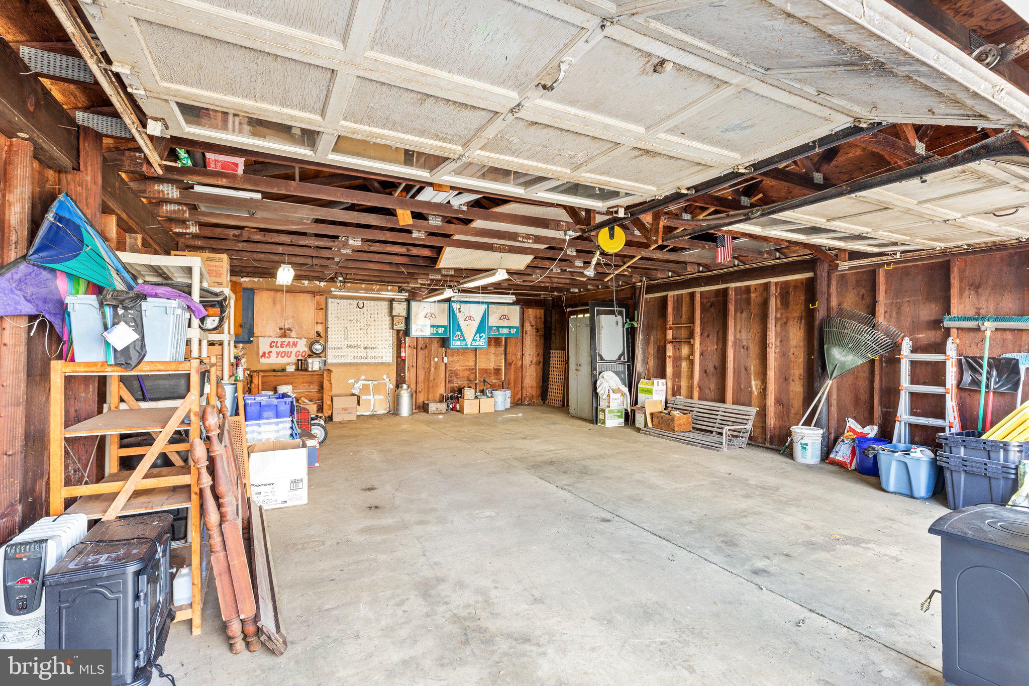 422 South King Street Leesburg, VA 20175 - Photo 40 of 72 Amazing Garage Space