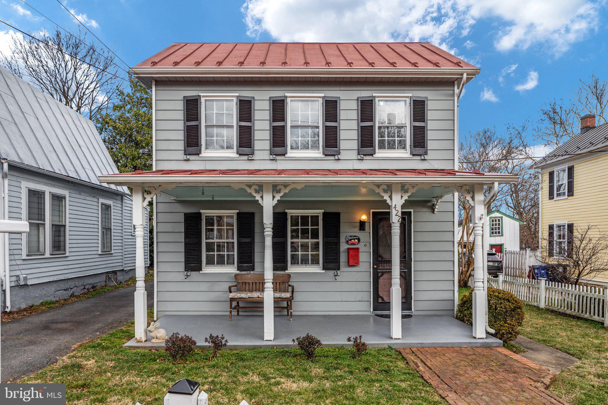 422 South King Street Leesburg, VA 20175 - Photo 45 of 72 Front Porch