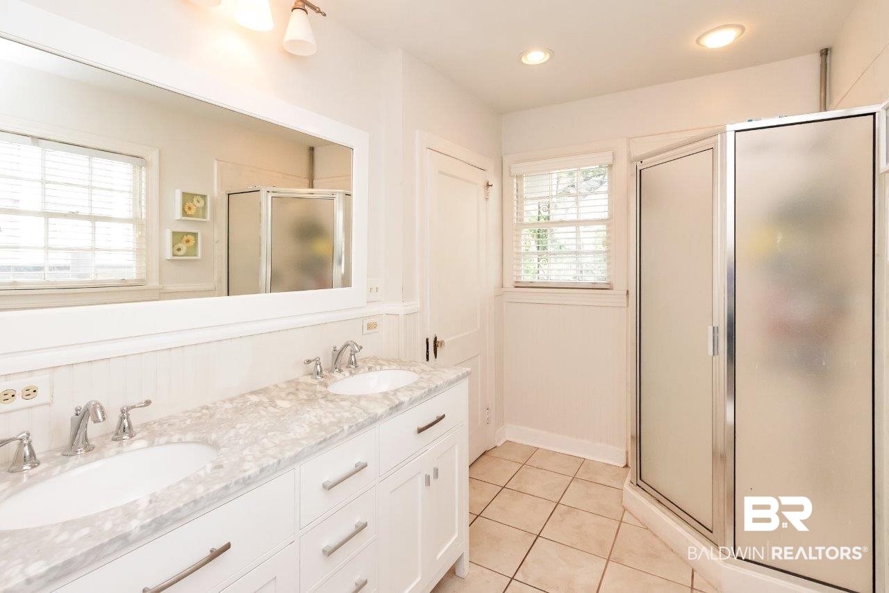54 South Julia Street Mobile, AL 36604 - Photo 5 of 24