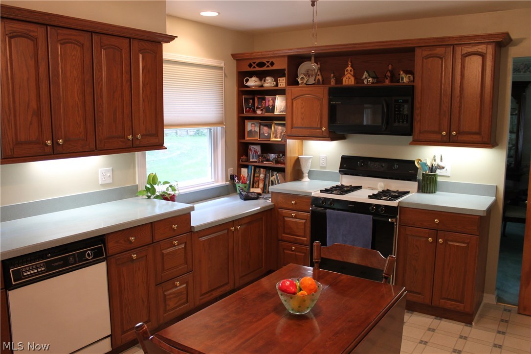 2532 Durand Road Fairlawn, OH 44333 - Photo 8 of 28