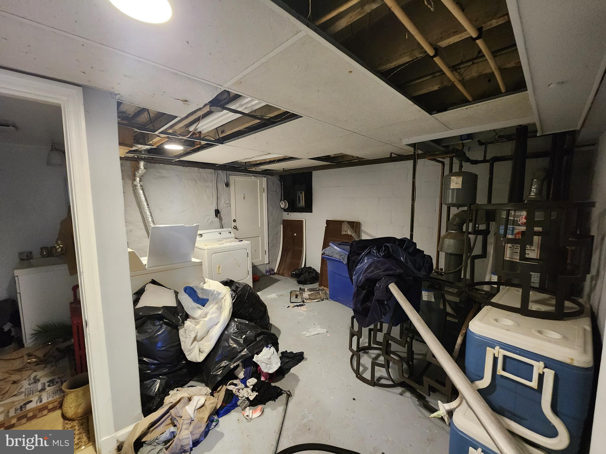 1310 Edison Highway Baltimore, MD 21213 - Photo 11 of 31 a view of a room with gym equipment