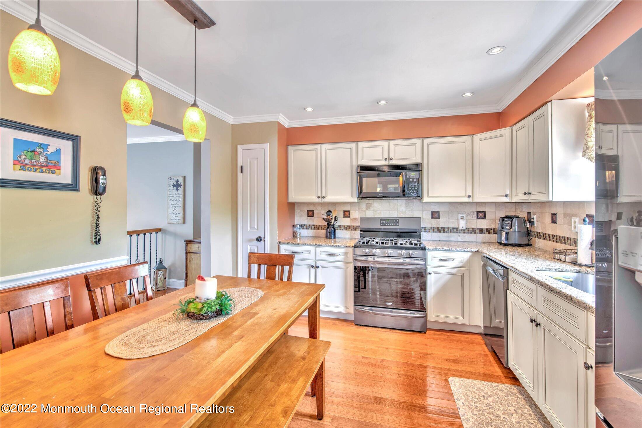 21 Bronia Street Howell, NJ 07731 - Photo 19 of 46 18-KITCHEN