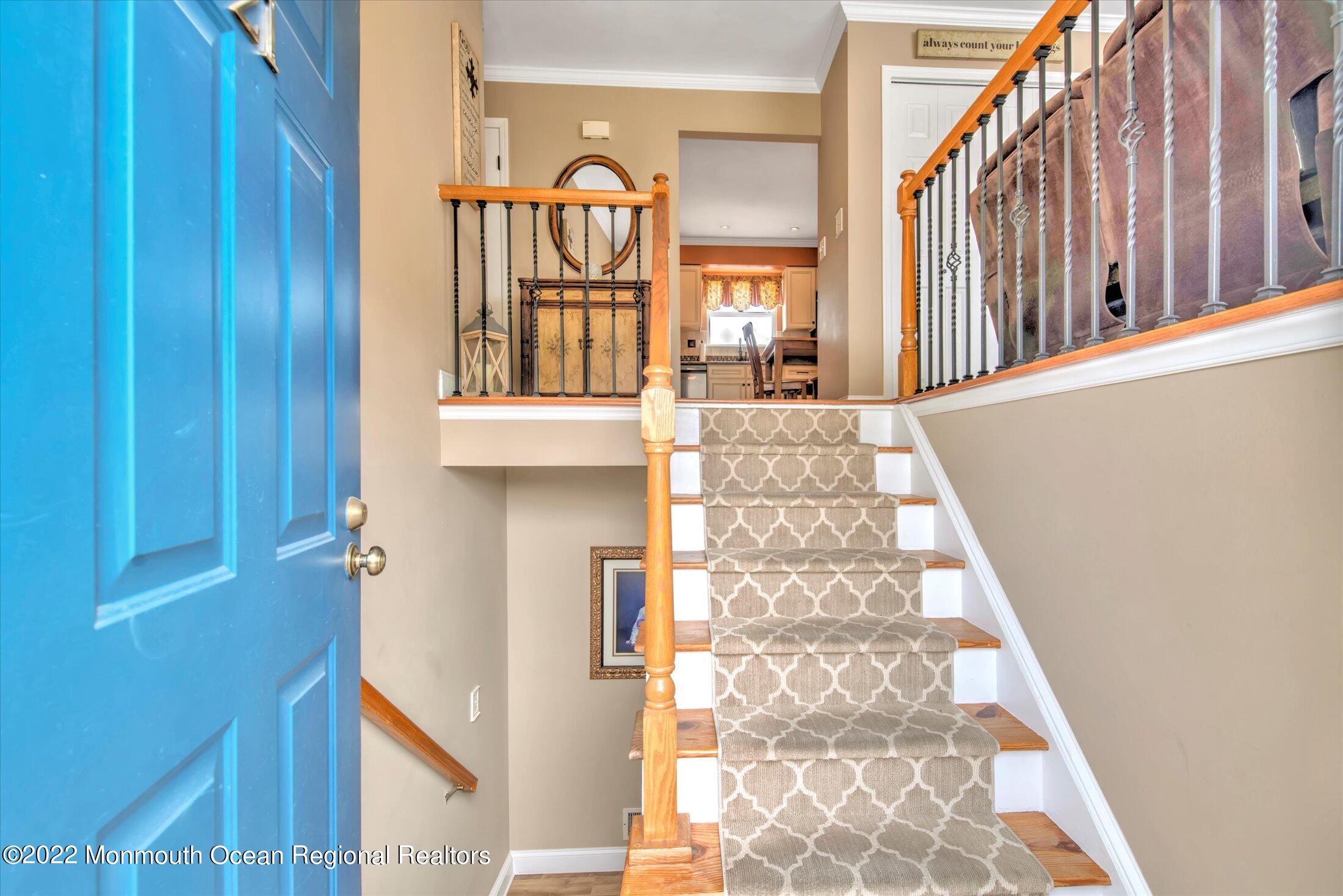 21 Bronia Street Howell, NJ 07731 - Photo 5 of 46 04-FOYER