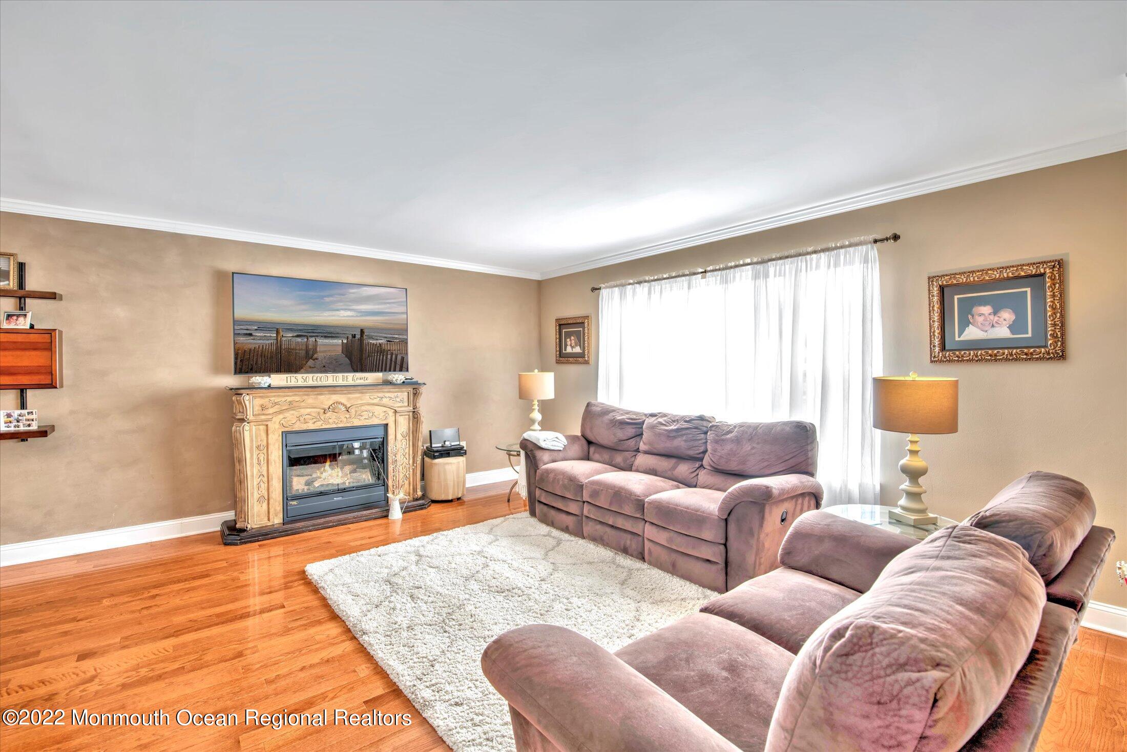 21 Bronia Street Howell, NJ 07731 - Photo 9 of 46 08-LIVING ROOM