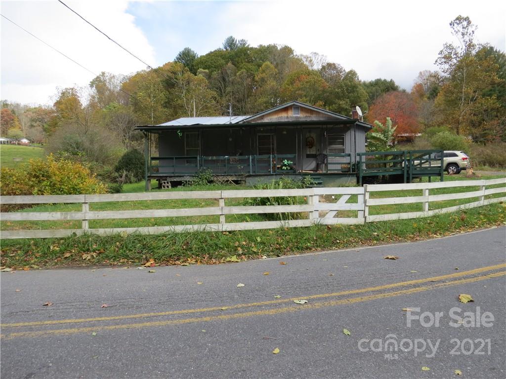 398 Perkins Road Bakersville, NC 28705 - Photo 13 of 15 Gallery Image 13