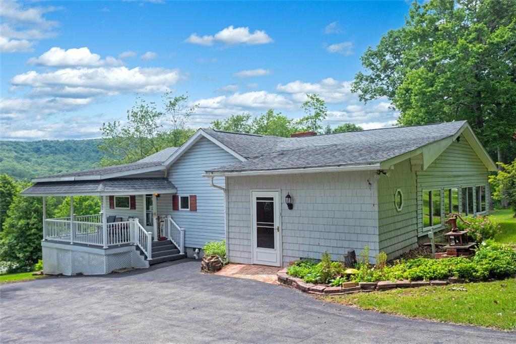 395 Cranberry Road Confluence, PA 15424 - Photo 3 of 37