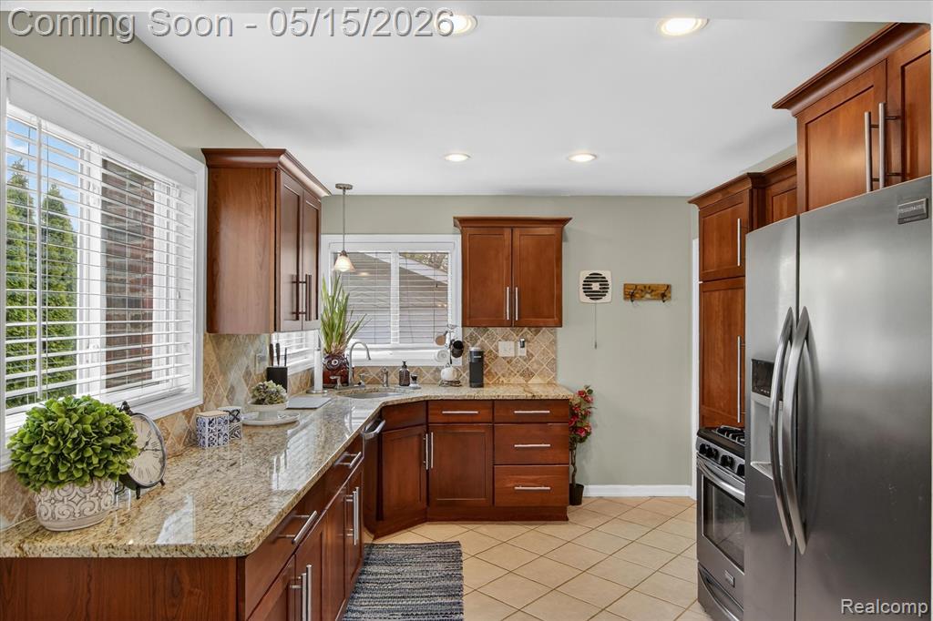 31775 Marblehead Road Farmington, MI 48336 - Photo 3 of 43