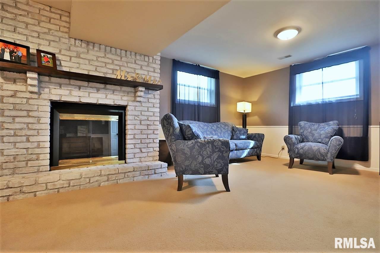 6003 West Ridgecrest Circle Peoria, IL 61615 - Photo 33 of 36 Gallery Image 33