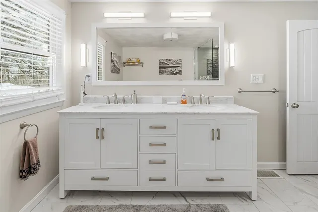 $749,000 | 10 Blue Mist Drive, Lincoln, RI 02838