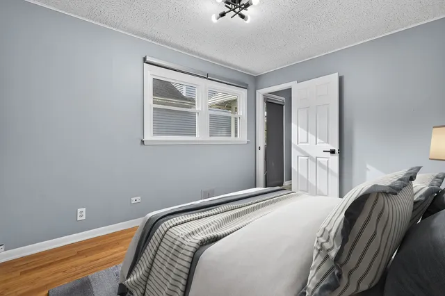 $322,000 | 288 North Lincoln Avenue, Mundelein, IL 60060