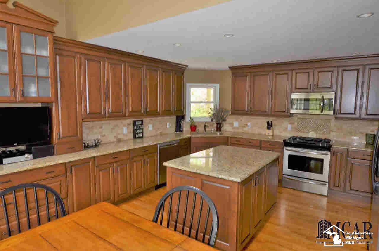 9372 Douglas Road Temperance, MI 48182 - Photo 15 of 36 Gallery Image 15