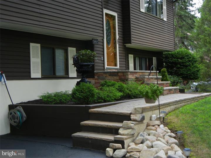 851 Anthony Road Atco, NJ 08004 - Photo 3 of 25 Exterior Front