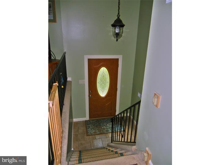 851 Anthony Road Atco, NJ 08004 - Photo 4 of 25 Foyer