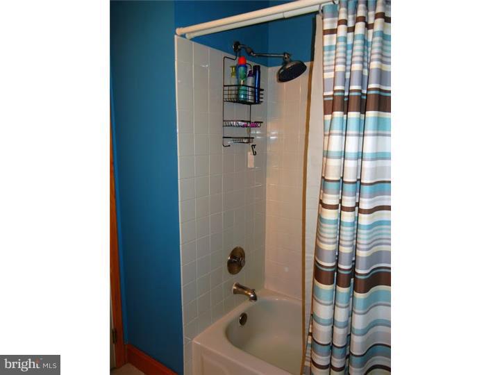 851 Anthony Road Atco, NJ 08004 - Photo 10 of 25 Bathroom
