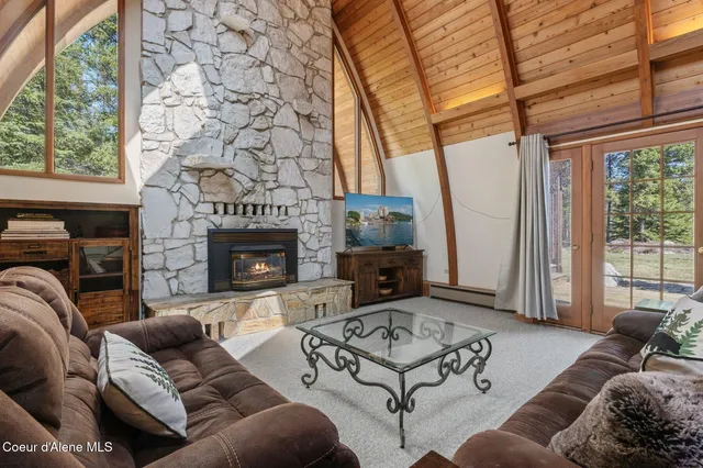 $999,000 | 762 Reeder Bay Road, Nordman, ID 83848