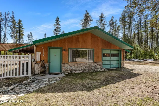 $999,000 | 762 Reeder Bay Road, Nordman, ID 83848