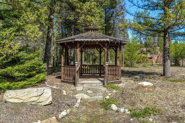 $999,000 | 762 Reeder Bay Road, Nordman, ID 83848