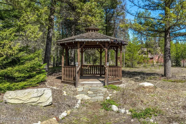 $999,000 | 762 Reeder Bay Road, Nordman, ID 83848