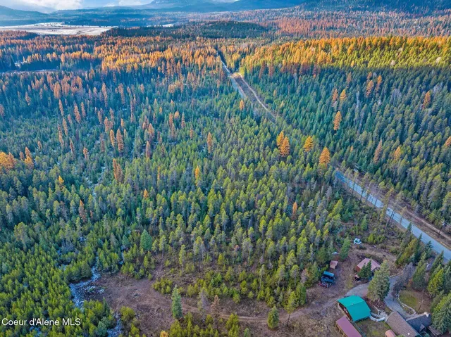 $999,000 | 762 Reeder Bay Road, Nordman, ID 83848