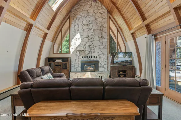 $999,000 | 762 Reeder Bay Road, Nordman, ID 83848