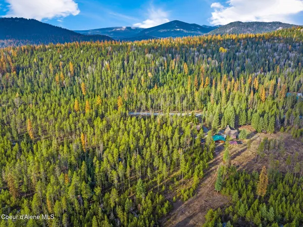 $999,000 | 762 Reeder Bay Road, Nordman, ID 83848