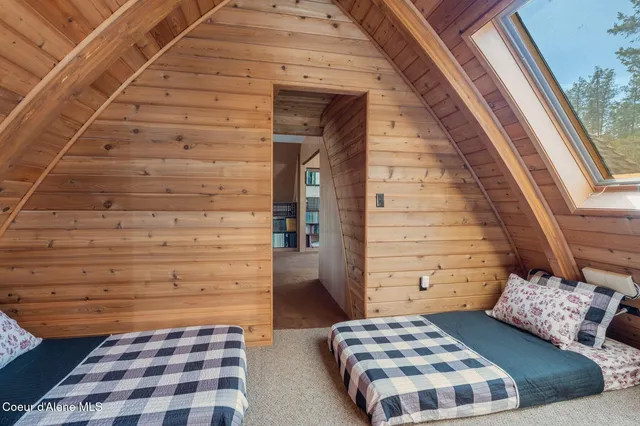 $999,000 | 762 Reeder Bay Road, Nordman, ID 83848