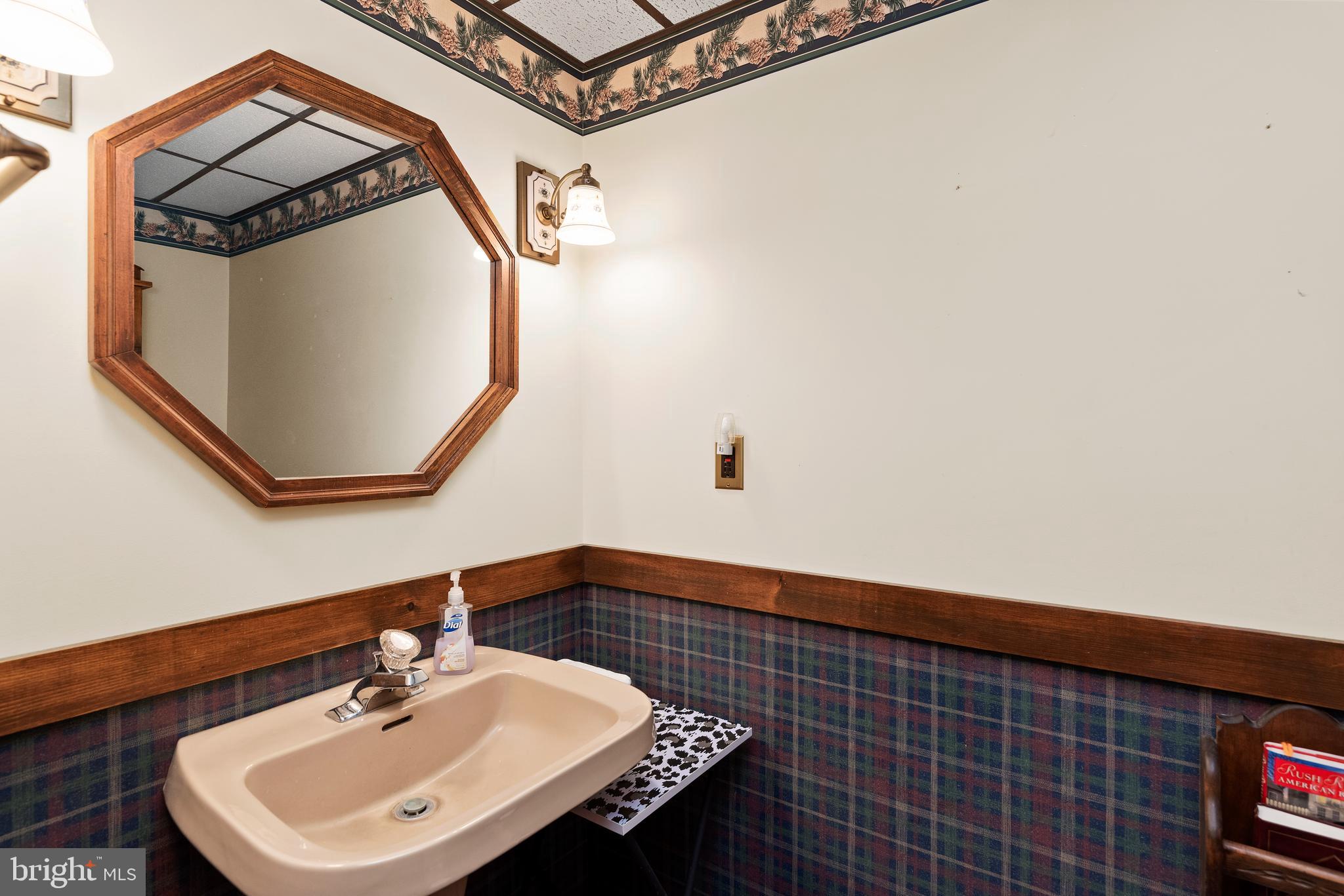 843 Pinetown Road Lewisberry, PA 17339 - Photo 30 of 46 LL Bath