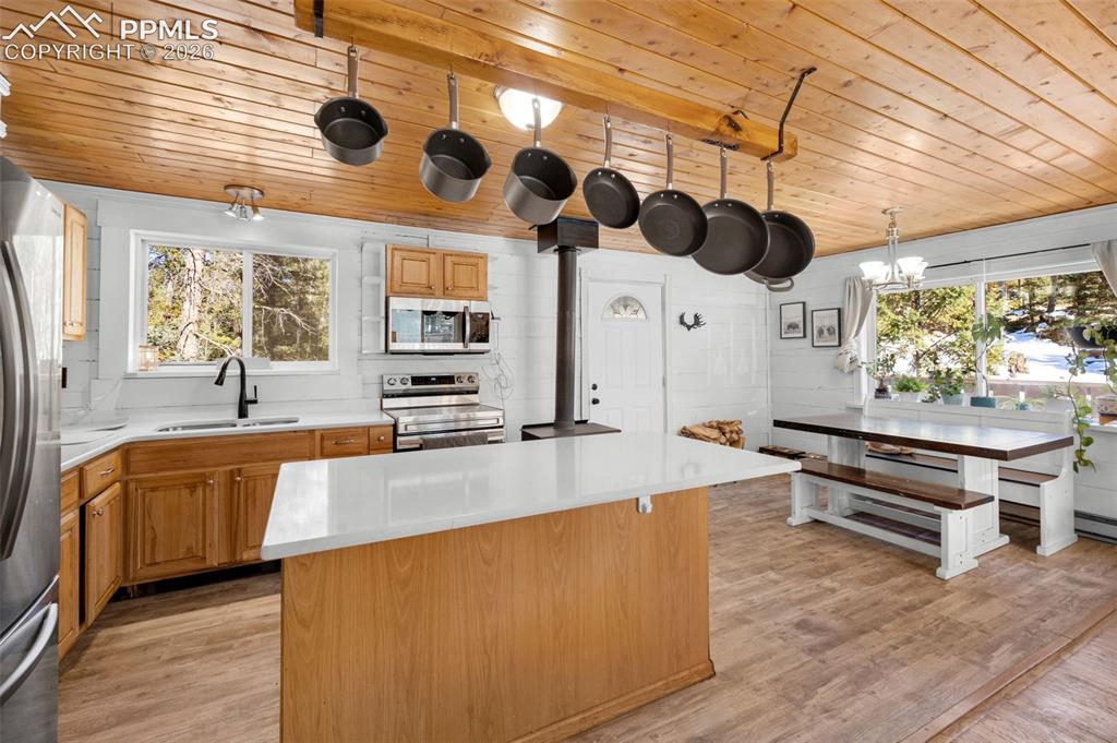 1276 Pinewood Road Florissant, CO 80816 - Photo 8 of 31