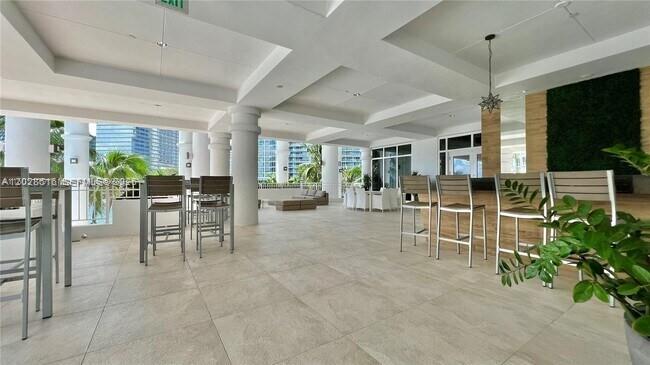 801 Brickell Key Boulevard, Unit 906 Miami, FL 33131 - Photo 21 of 29