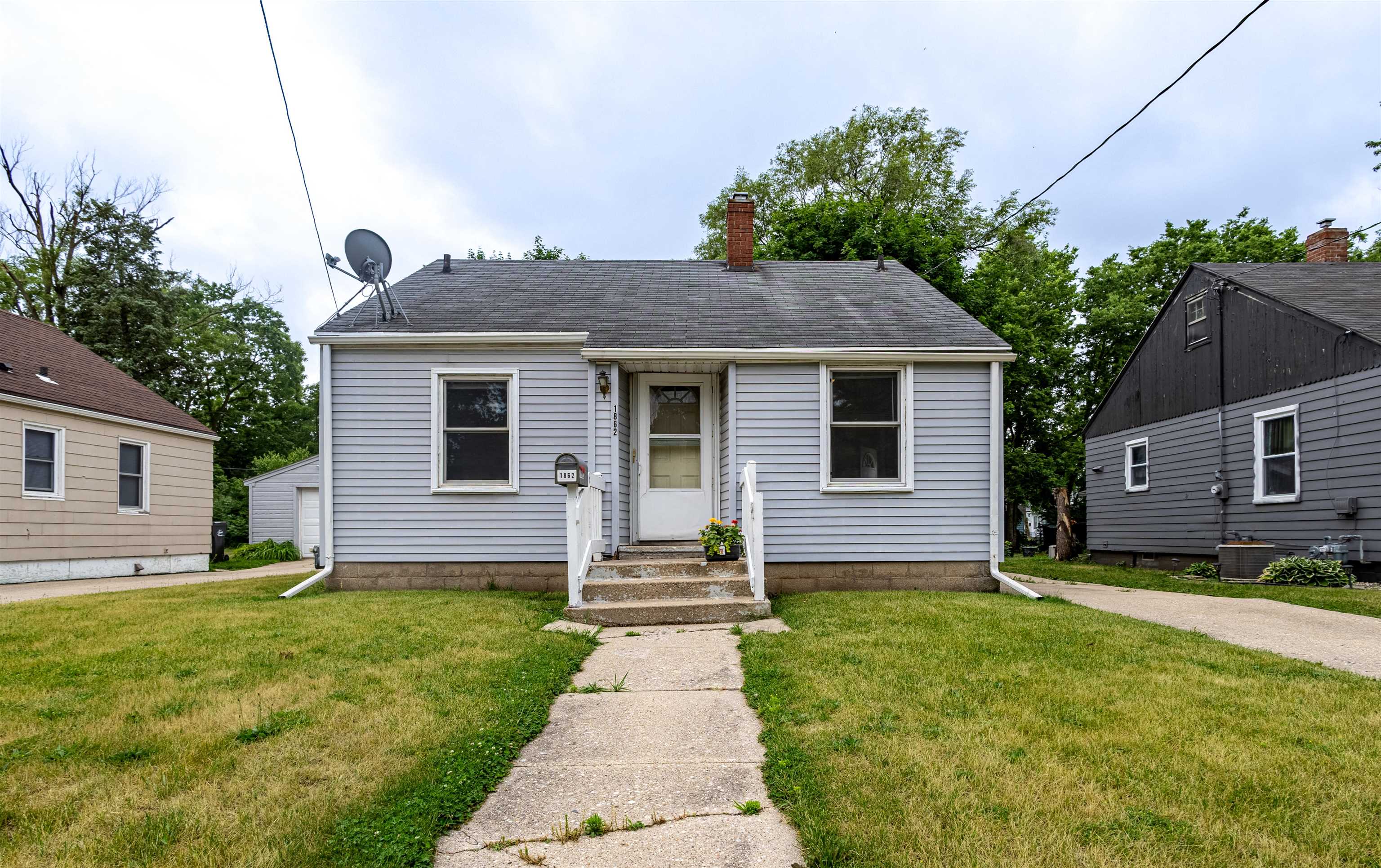 1862 Harrison Avenue Beloit, WI 53511 - Photo 1 of 18
