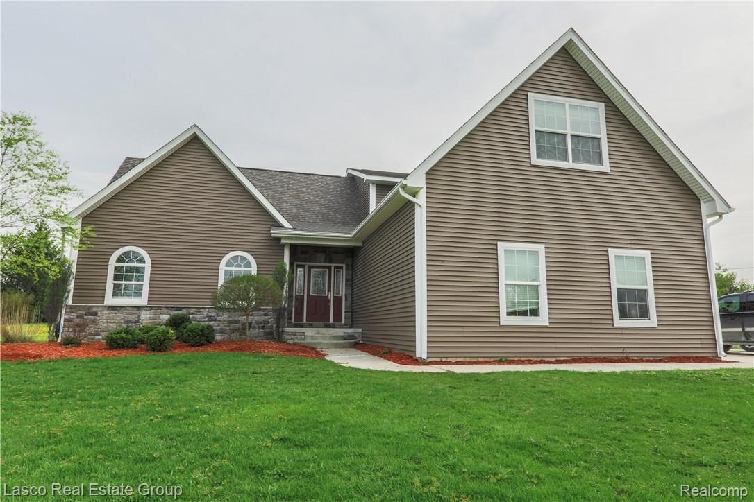 6013 Cook Road Swartz Creek, MI 48473 - Photo 19 of 24 GP8C4879.jpg