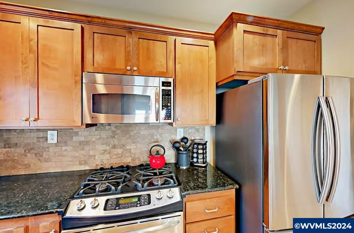1125 Northwest Spring Street Newport, OR 97365 - Photo 10 of 24